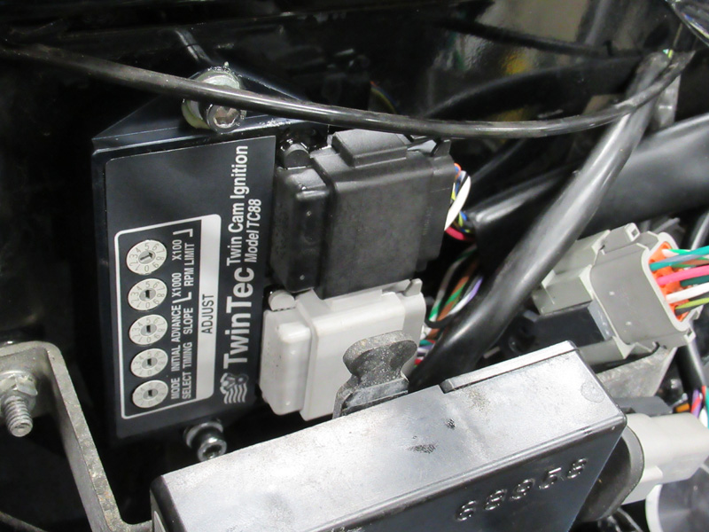 De Daytona Twin Tec module vervangt de oude boordcomputer. Let op de instel mogelijkheden.